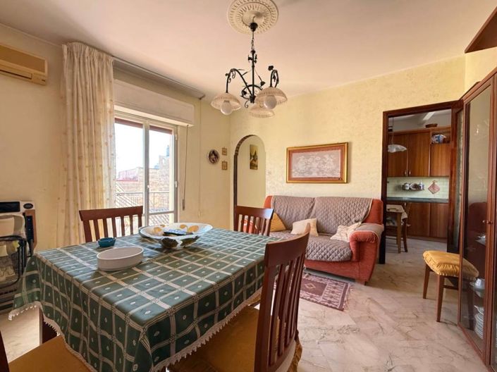 Image No.12-2 Bed Apartment for sale