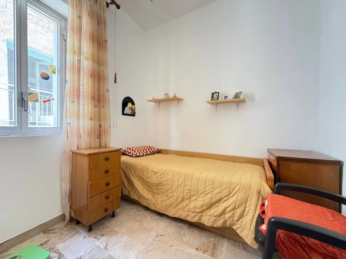 Image No.24-2 Bed Apartment for sale