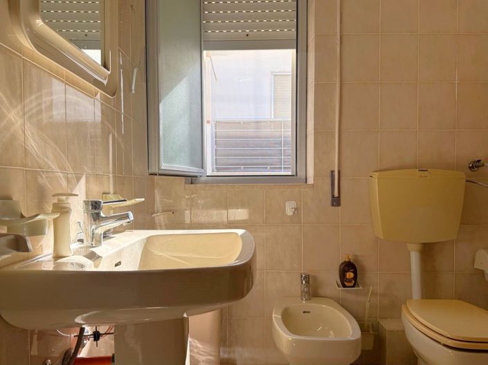 Image No.13-2 Bed Villa for sale