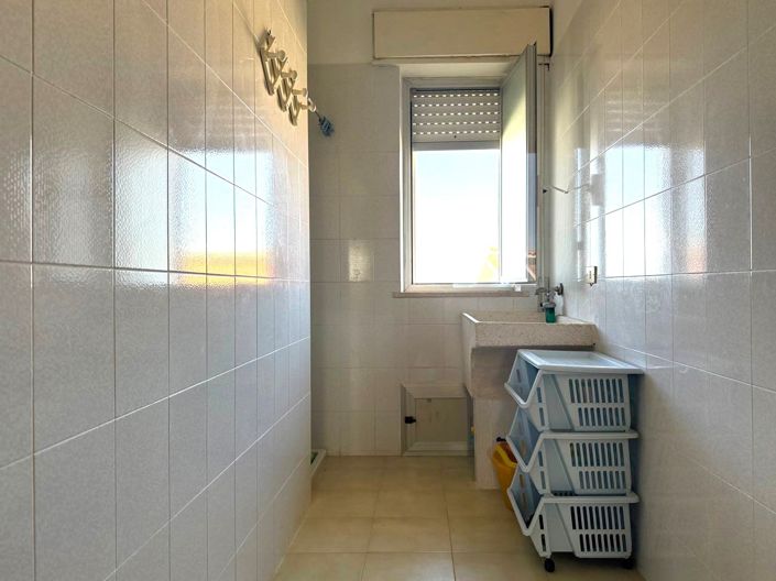 Image No.14-2 Bed Villa for sale