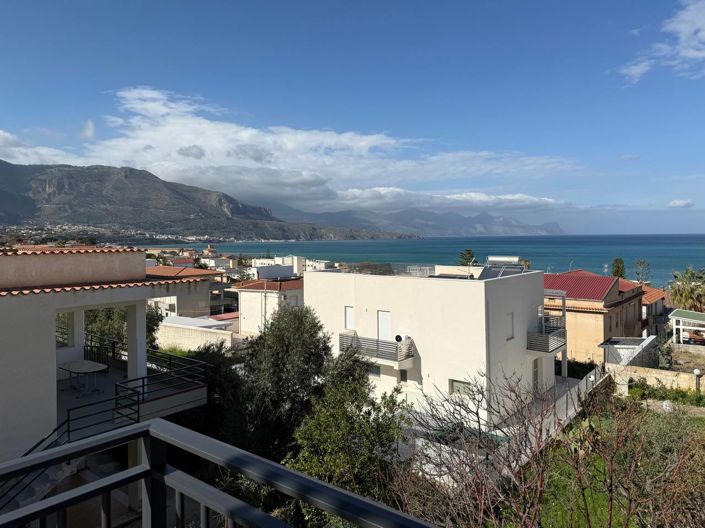 Image No.25-2 Bed Villa for sale