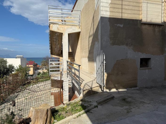 Image No.33-2 Bed Villa for sale