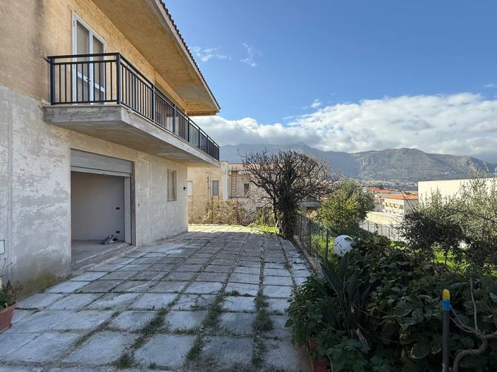 Image No.34-2 Bed Villa for sale