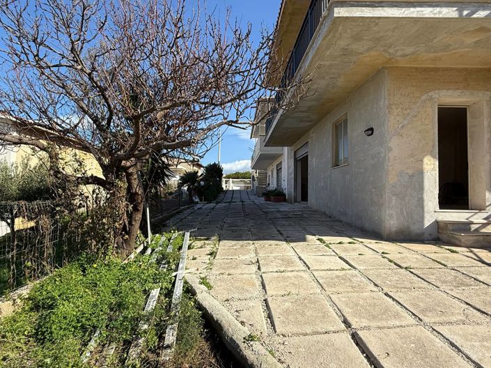 Image No.36-2 Bed Villa for sale