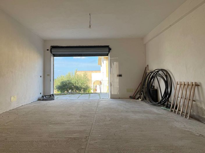 Image No.42-2 Bed Villa for sale