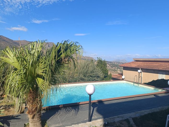 Image No.20-3 Bed Villa for sale