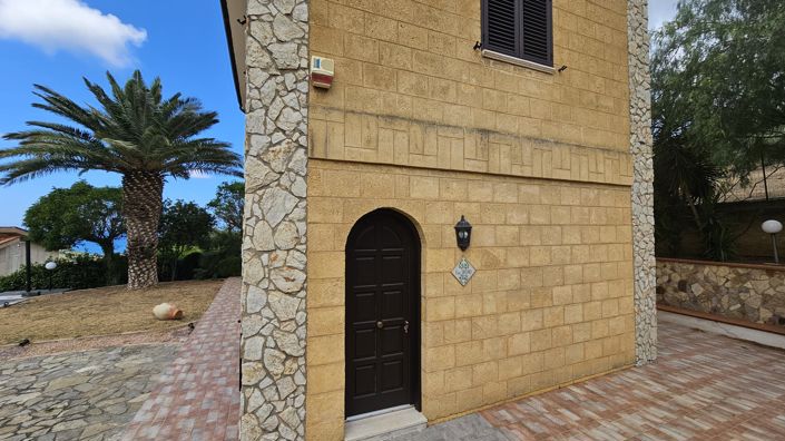 Image No.4-3 Bed Villa for sale