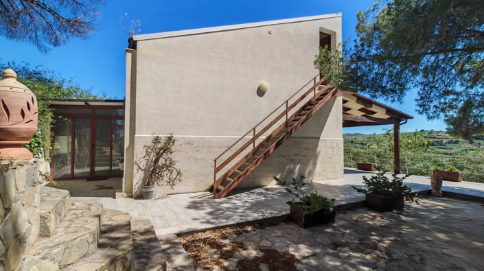 Image No.16-2 Bed Villa for sale