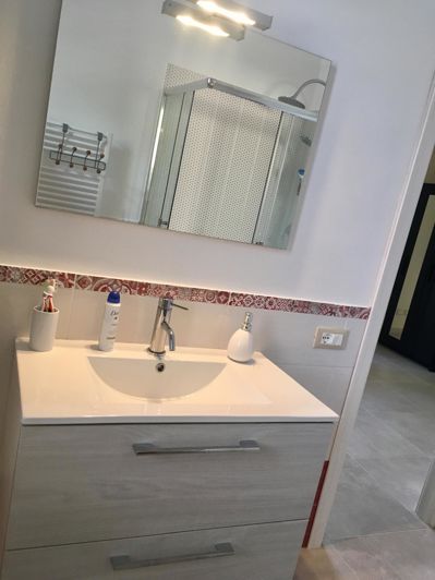 Image No.7-8 Bed House for sale