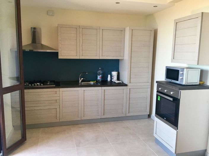 Image No.8-8 Bed House for sale