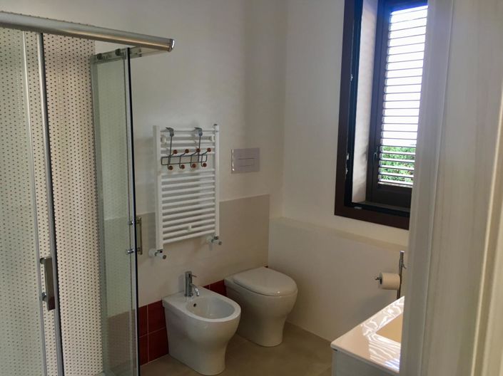 Image No.17-8 Bed House for sale