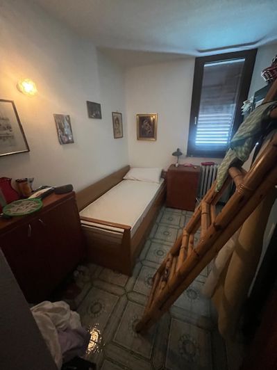 Image No.21-8 Bed House for sale