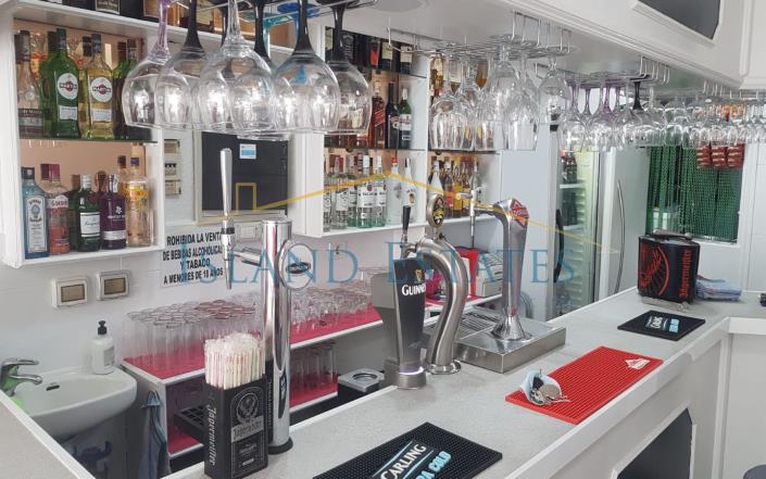 Image No.5-Bar for sale