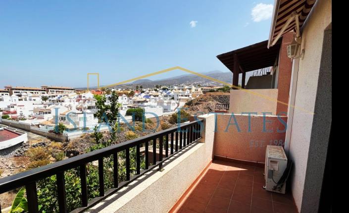 Image No.1-3 Bed Townhouse for sale