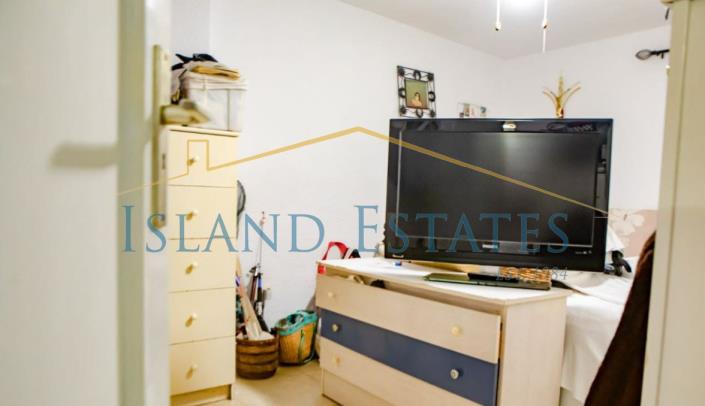 Image No.2-4 Bed House for sale