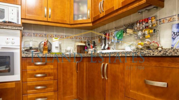 Image No.16-4 Bed House for sale