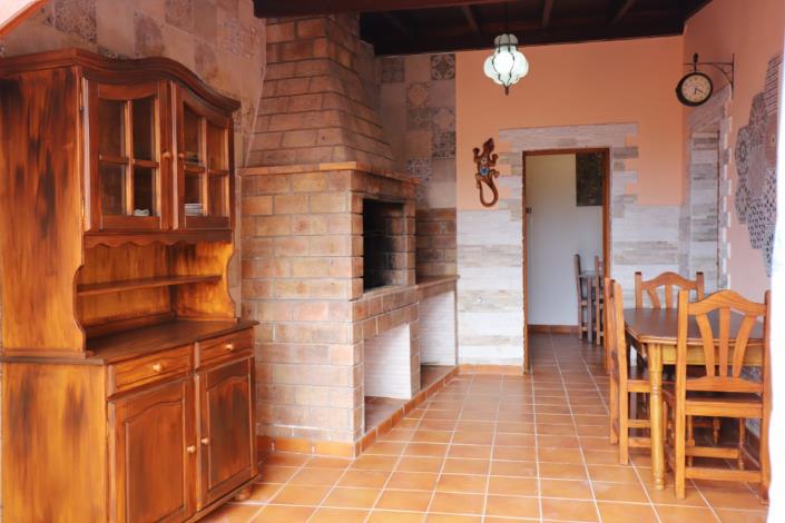 Image No.13-7 Bed Country House for sale