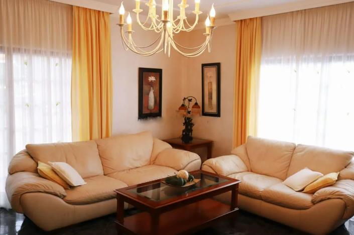 Image No.2-7 Bed Country House for sale