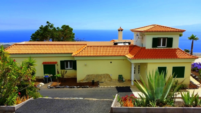Image No.1-6 Bed Villa / Detached for sale