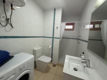 Bathroom1
