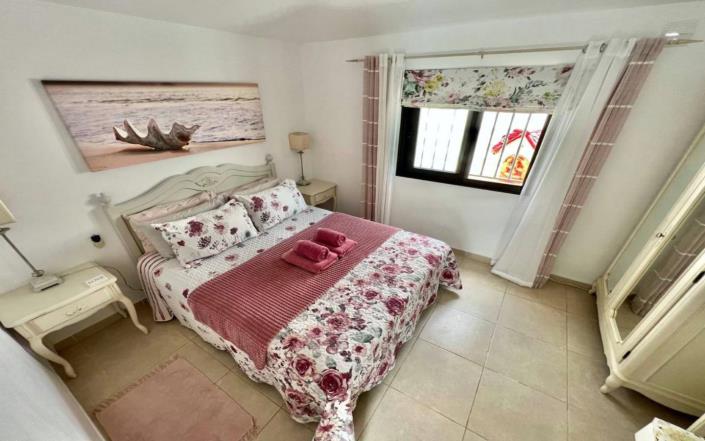 Image No.18-4 Bed Villa / Detached for sale