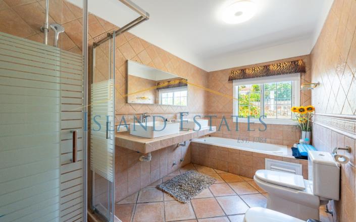 Image No.16-7 Bed House/Villa for sale