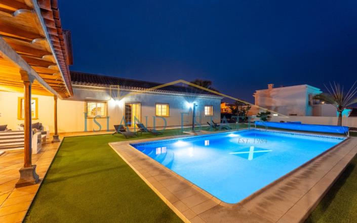 Image No.30-7 Bed House/Villa for sale