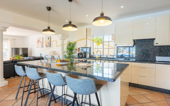 Image No.7-7 Bed House/Villa for sale