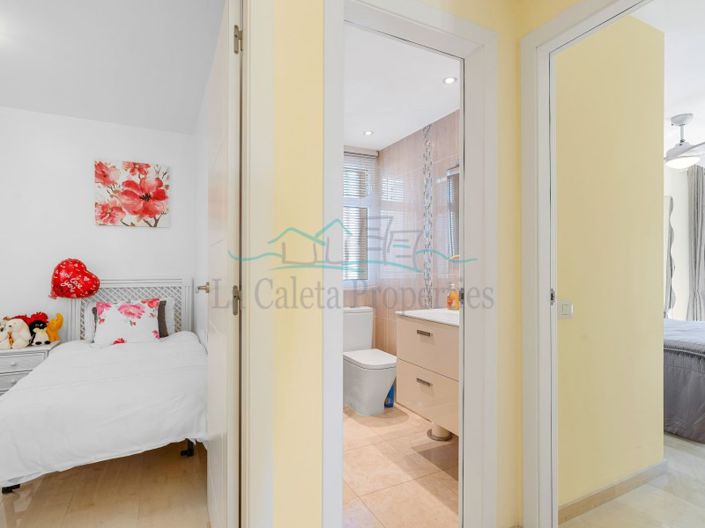 Image No.35-3 Bed Apartment for sale