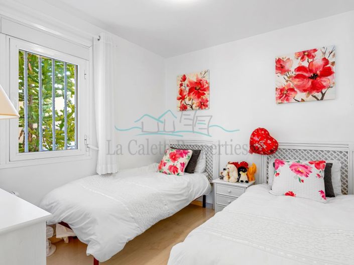 Image No.34-3 Bed Apartment for sale