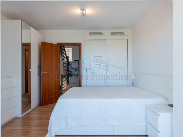 Image No.13-2 Bed Apartment for sale