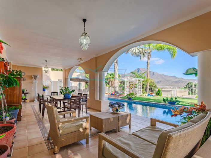 Image No.5-5 Bed Villa for sale