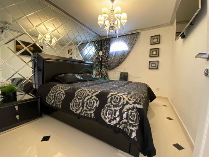 Image No.10-6 Bed Villa for sale