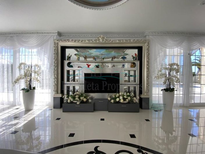 Image No.18-6 Bed Villa for sale