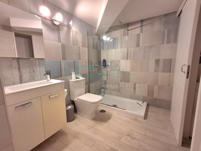 Image No.26-4 Bed House for sale