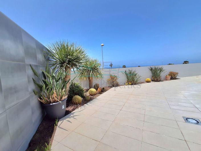 Image No.10-3 Bed House for sale