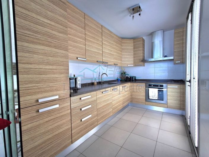 Image No.3-3 Bed House for sale