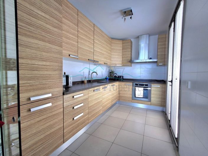 Image No.11-3 Bed House for sale