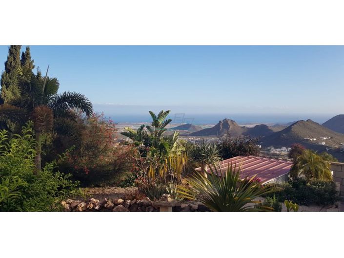 Image No.10-2 Bed Farmhouse for sale