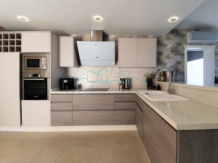 Image No.13-3 Bed House for sale