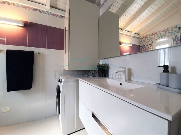 Image No.15-3 Bed House for sale