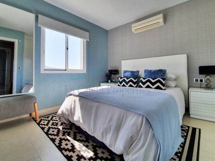 Image No.17-3 Bed House for sale