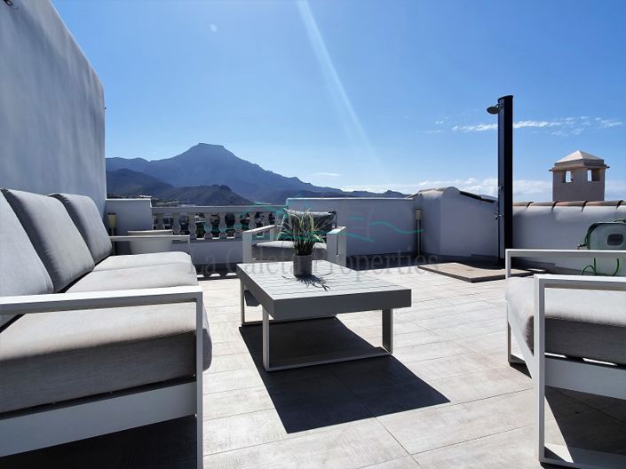 Image No.21-3 Bed House for sale