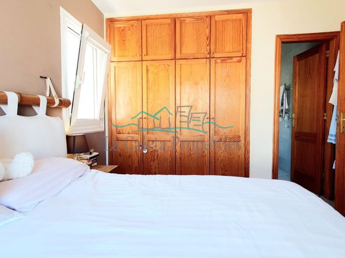 Image No.13-4 Bed House for sale