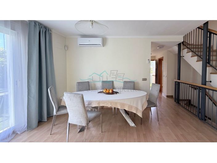 Image No.18-5 Bed House for sale