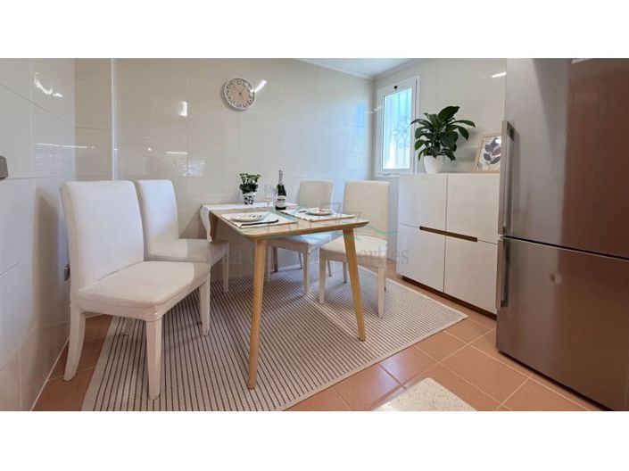 Image No.19-5 Bed House for sale