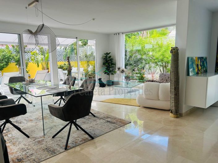 Image No.1-3 Bed Villa for sale