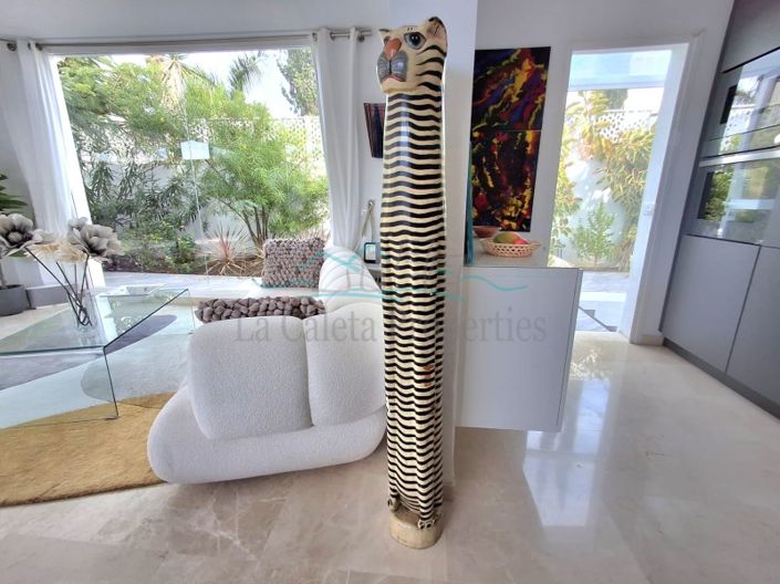 Image No.18-3 Bed Villa for sale