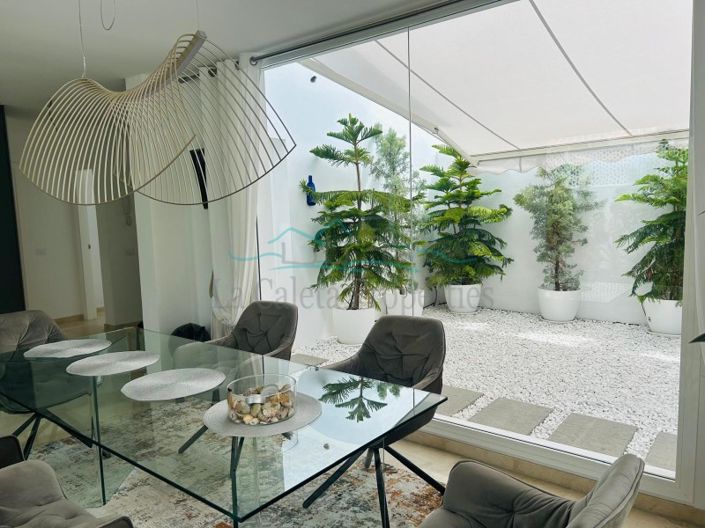 Image No.19-3 Bed Villa for sale