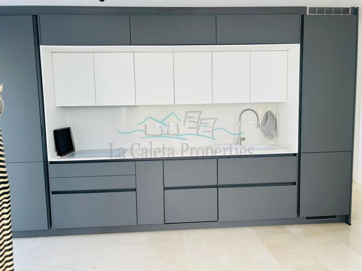 Image No.22-3 Bed Villa for sale